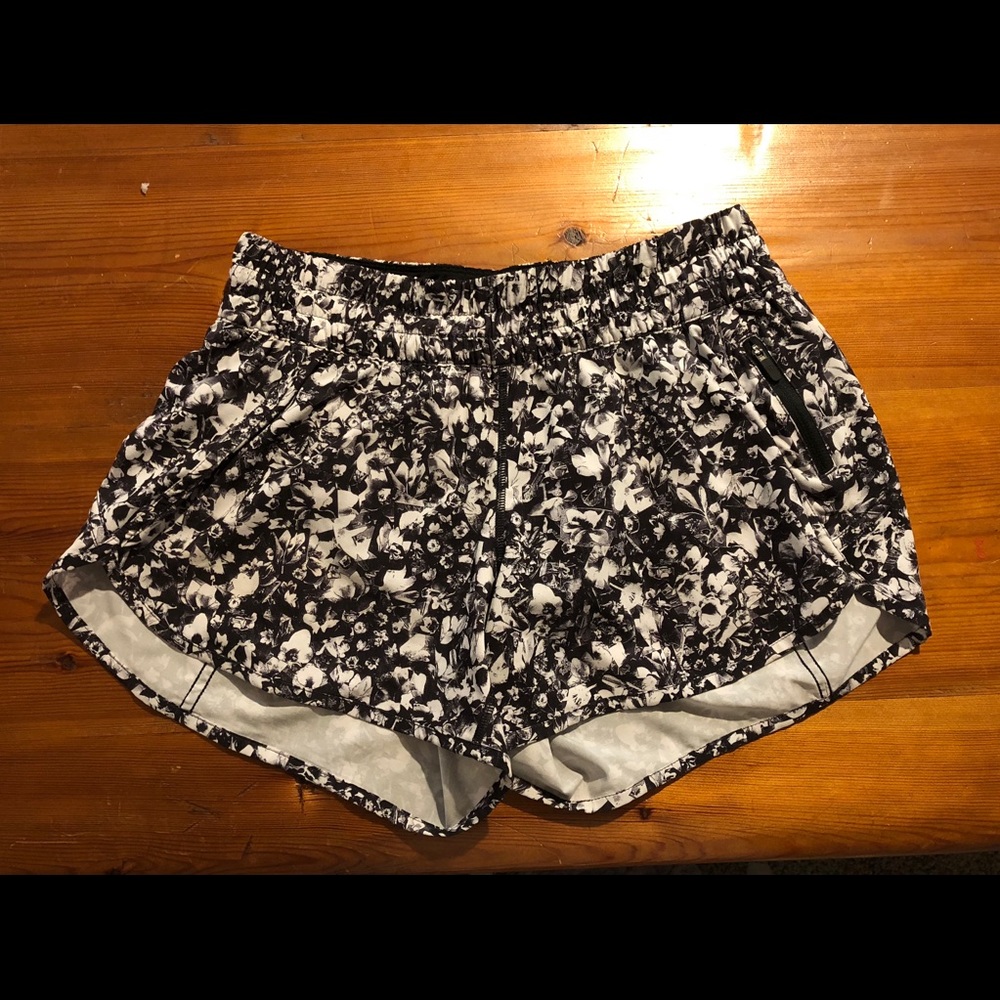 NWOT Lululemon Hotty Hot Shorts Long